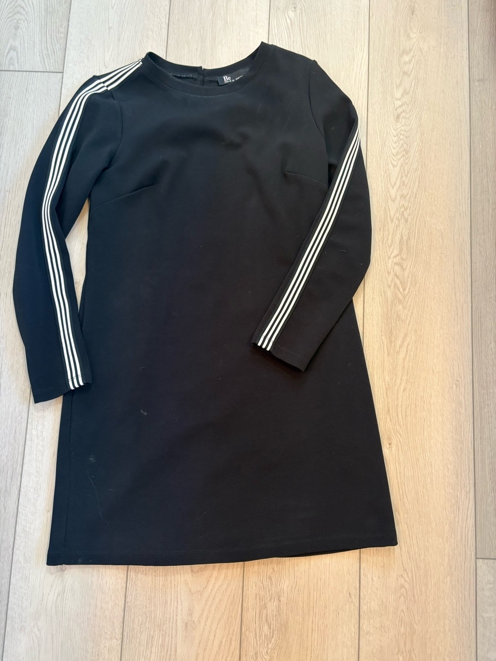 Be by Chetta B Black Shift Dress with White Stripe Sleeves — Size 6